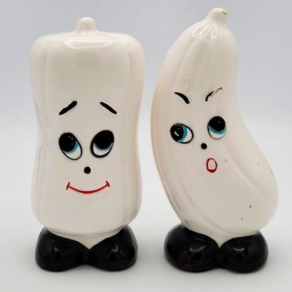 Rare Vintage Ghost Pepper Salt and Pepper Shaker Set - Picture 1 of 15